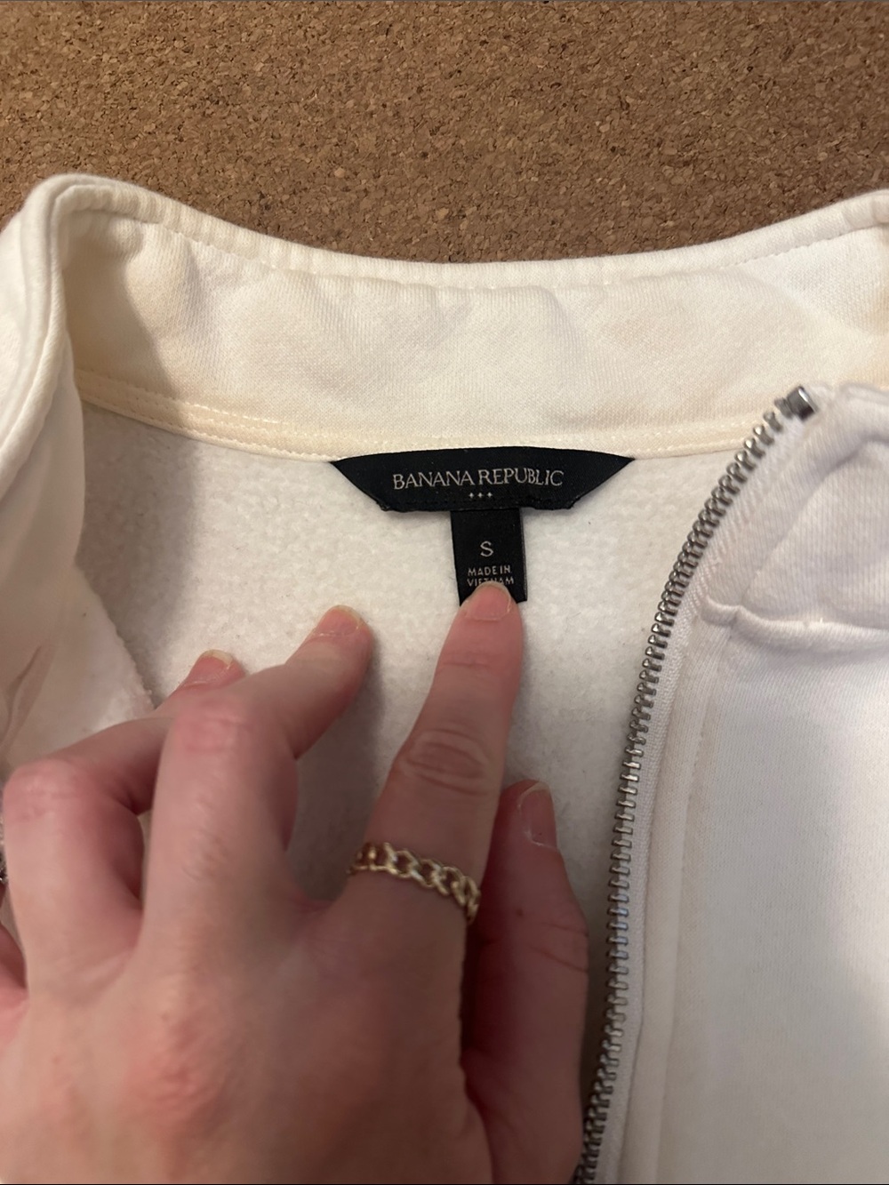 Cropped cream Banana Republic 1/4 zip sweatshirt - Picture 2 of 2